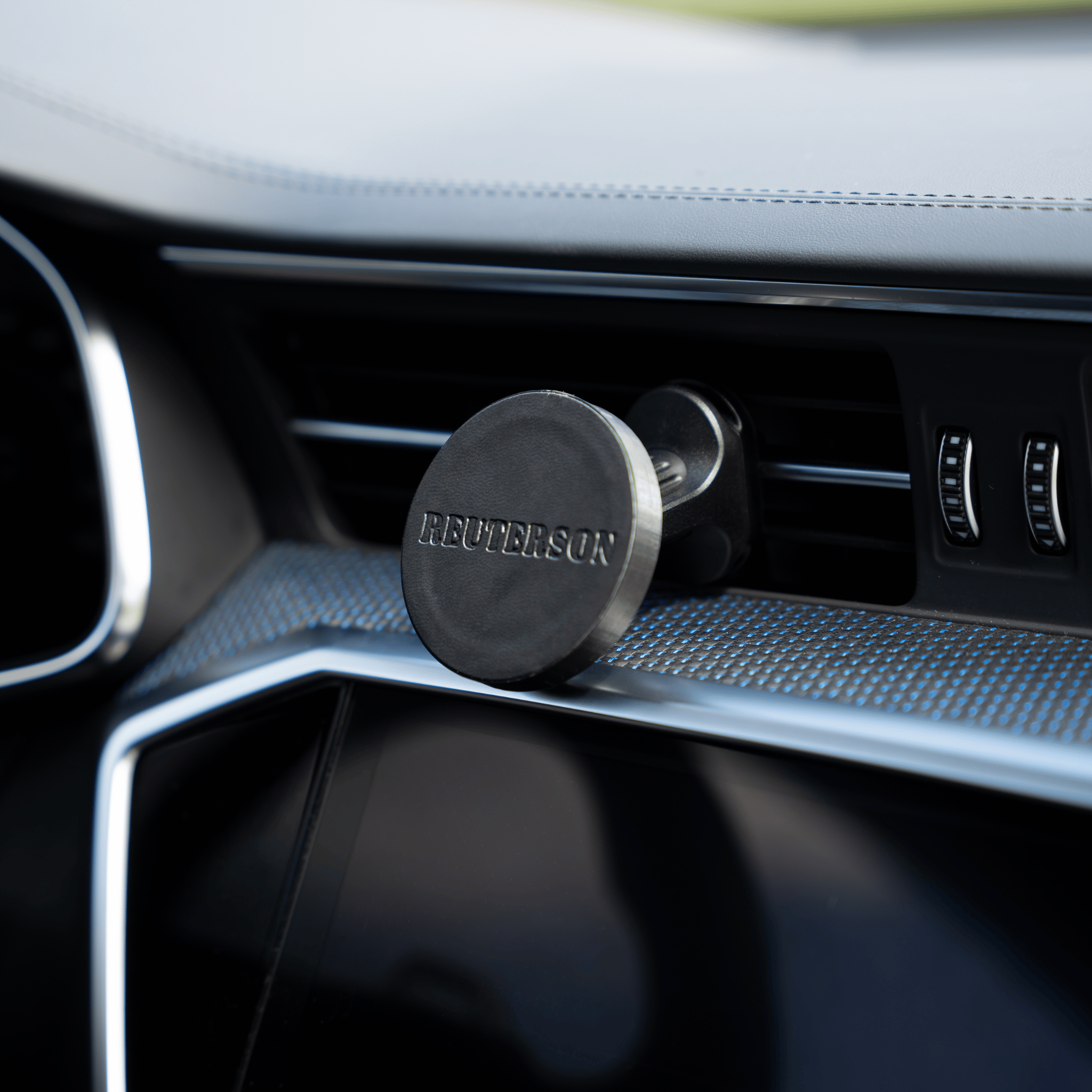 Uchwyt magnetyczny (MagSafe) do samochodu