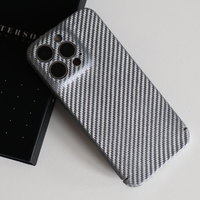 Carbon Cover iPhone 16 Pro